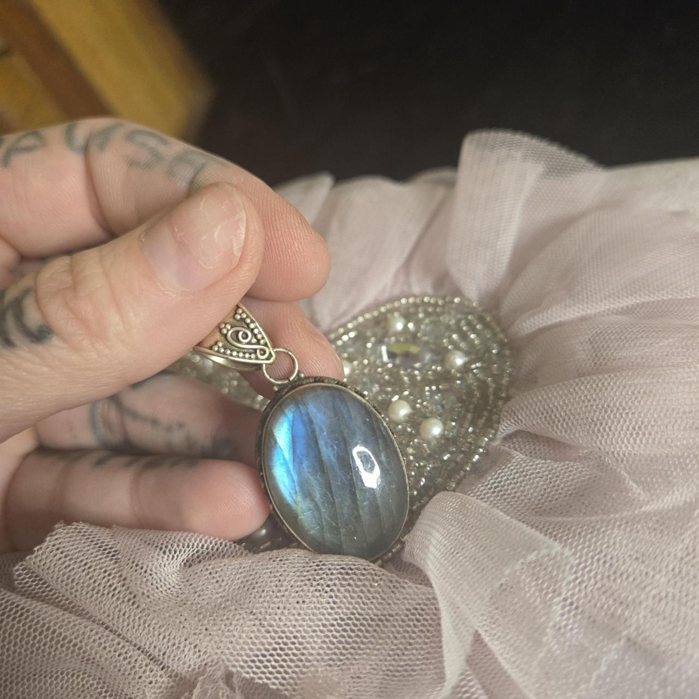 Elegant Silver and Laboradite Gemstone Pendant